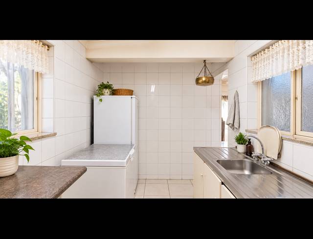 5 BEDROOM FREEHOLD FOR SALE IN ELSPARK